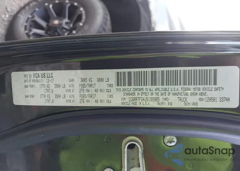 2018 Ram 1500 Express 4X4 6'4 Box из США, поврежденный, VIN 1C6RR7FG4JS199965